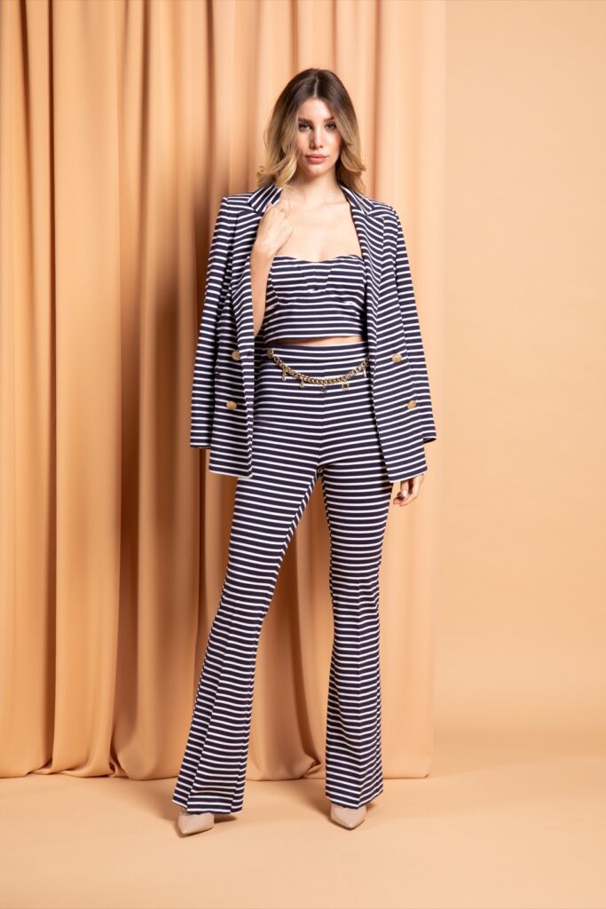 4572 GIACCA CAMERON 4570 CROPTOP SHARON 4571 PANTALONE NATALIE